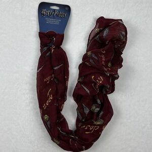 Harry Potter Golden Snitch Illustrated Lightweight Polyester Infinity Scarf NEW